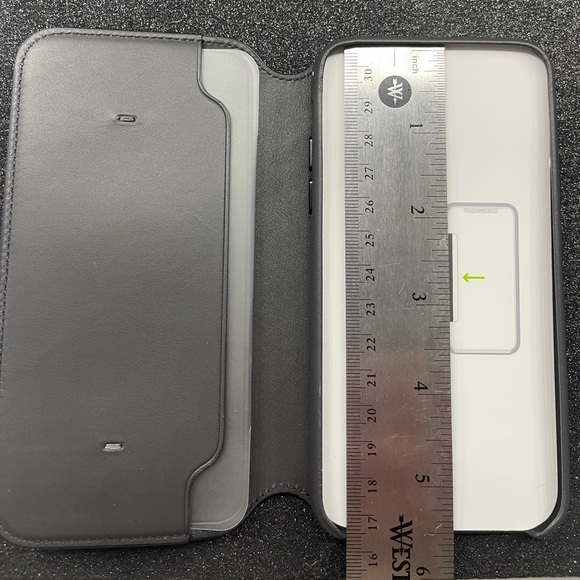 *NIB**APPLE IPHONE X Leather Folio - Black - Picture 9 of 11